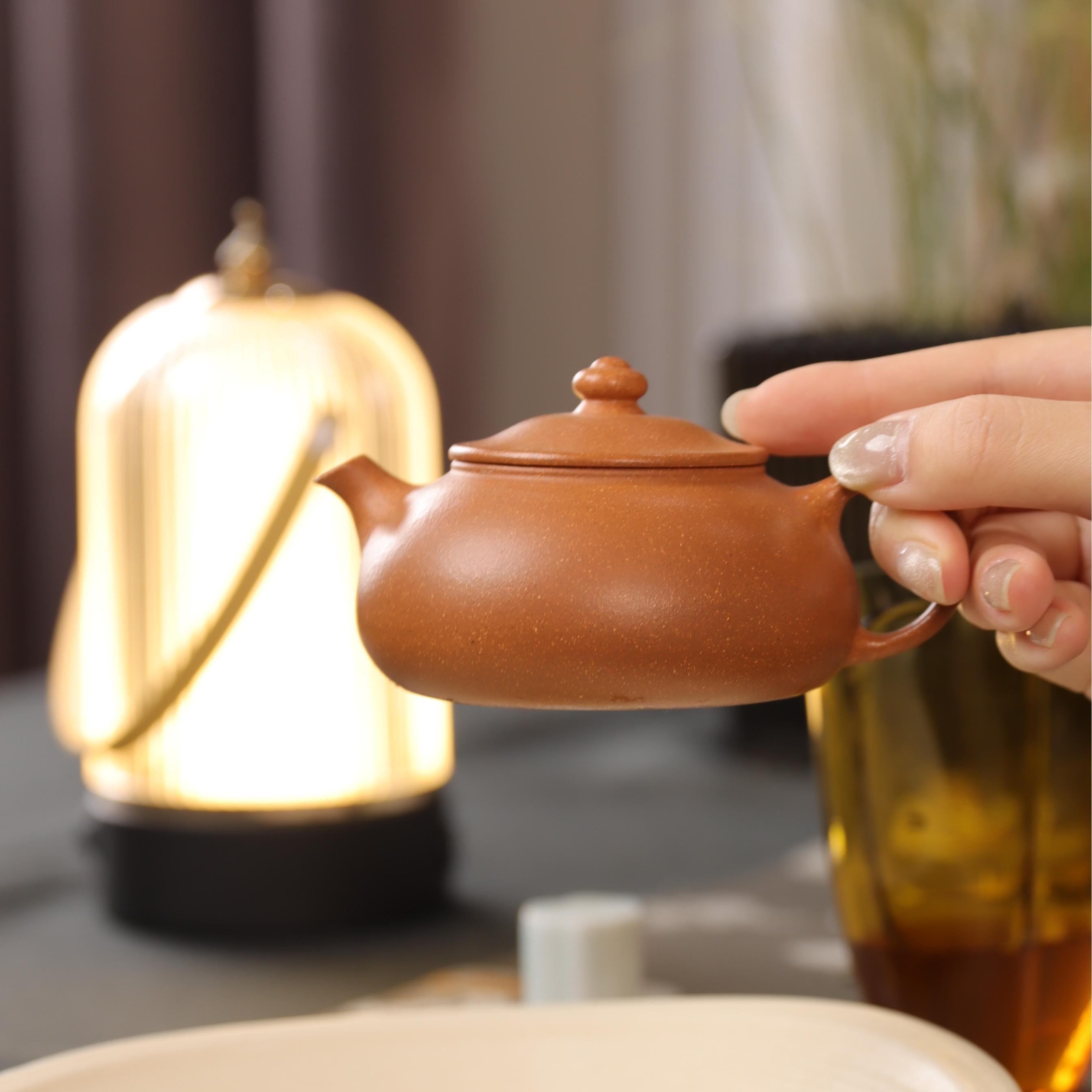 YiXing ZiSha Golden Slope Mud RongTian Teapot 容天壶[ZS72]