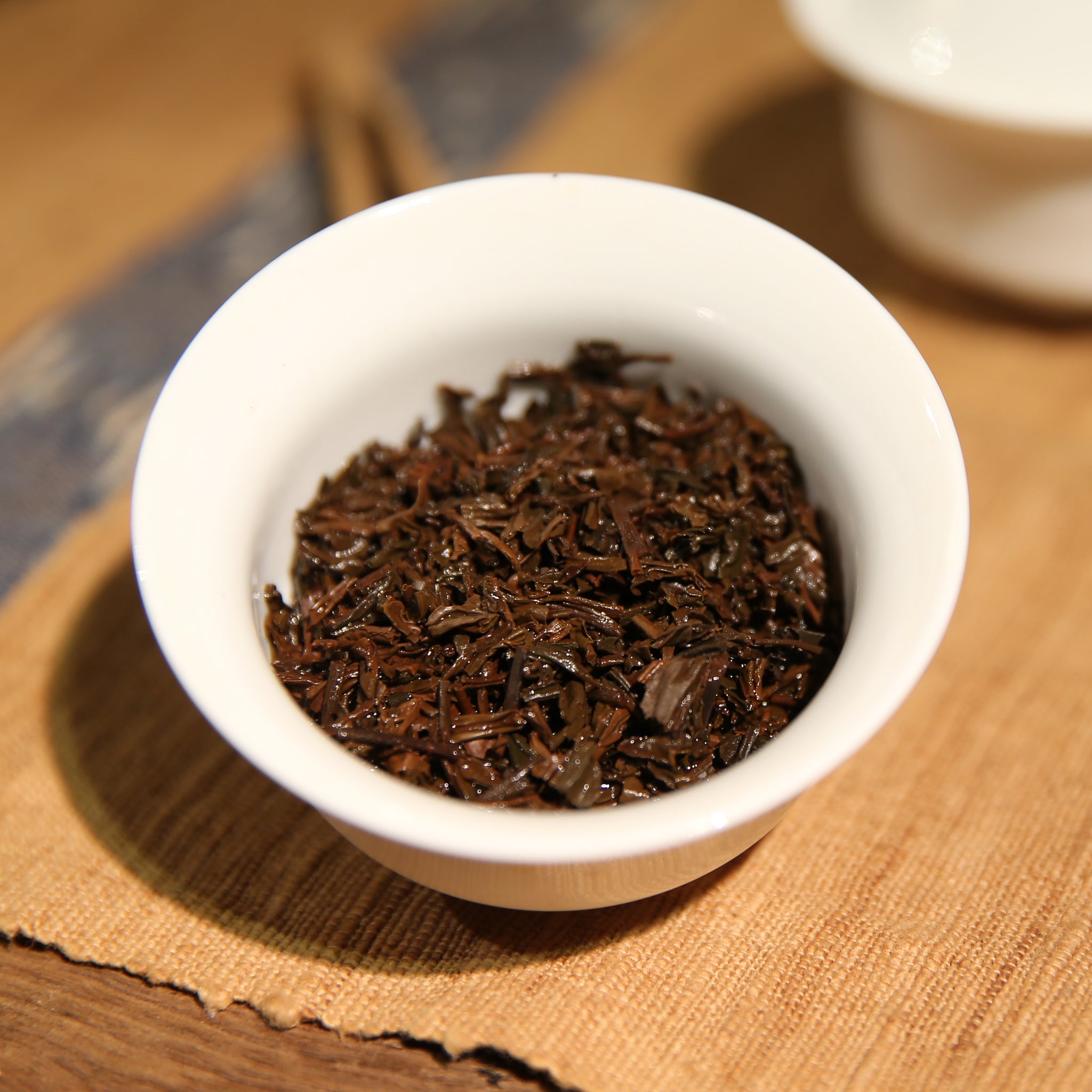 8310 Strong Pine Smoked Traditional Souchong Black Tea